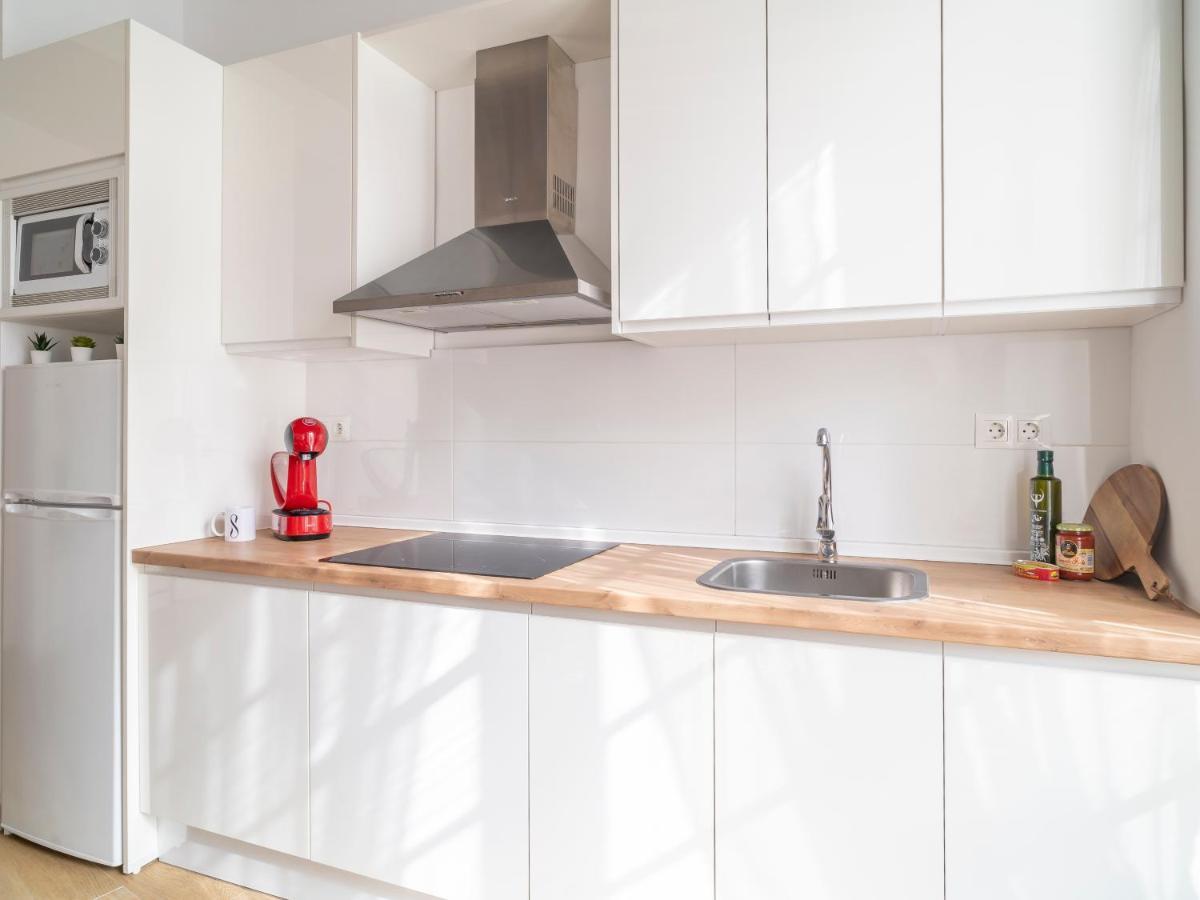 מאלגה Sanders Lavender - Delightful Two-Bedroom Apartment Downtown מראה חיצוני תמונה